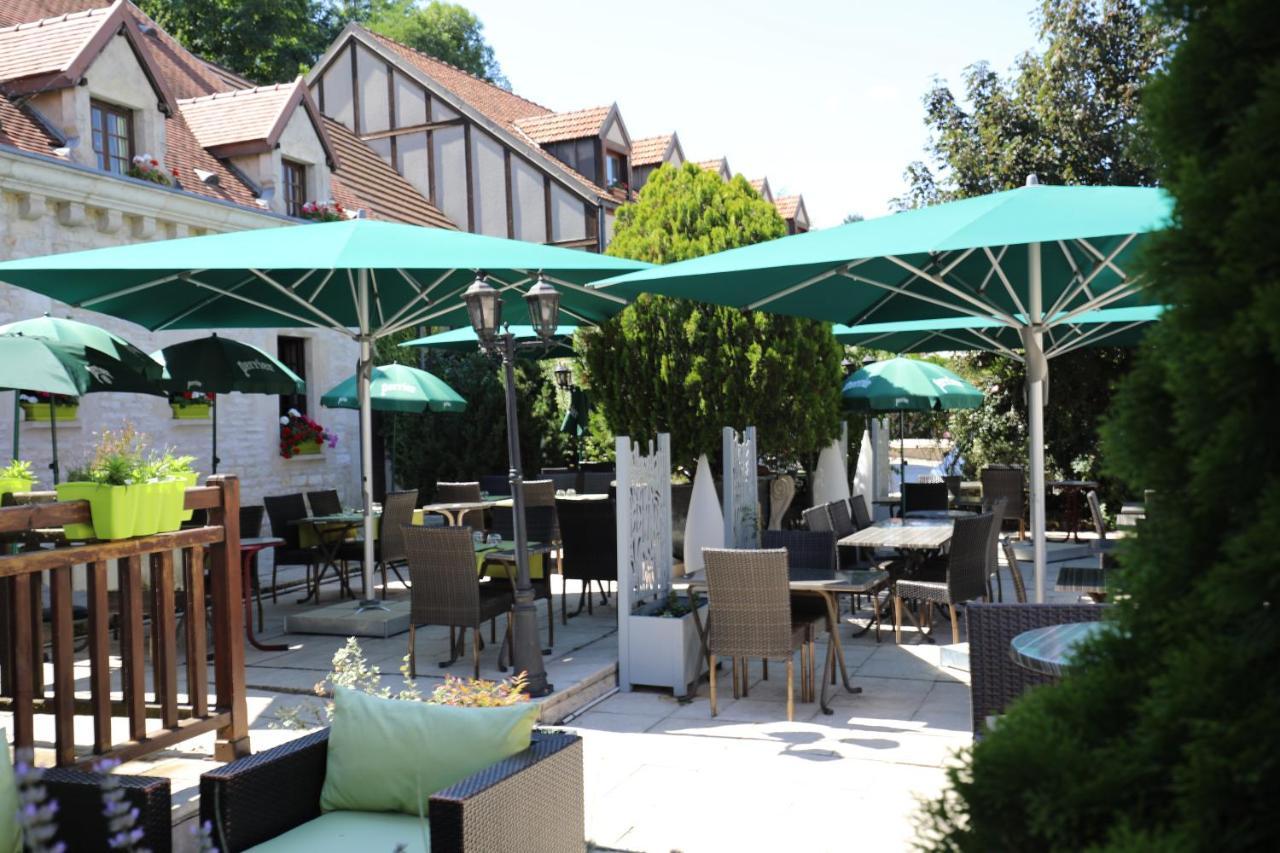 Logis Le Bourguignon Hotel Bèze Eksteriør billede