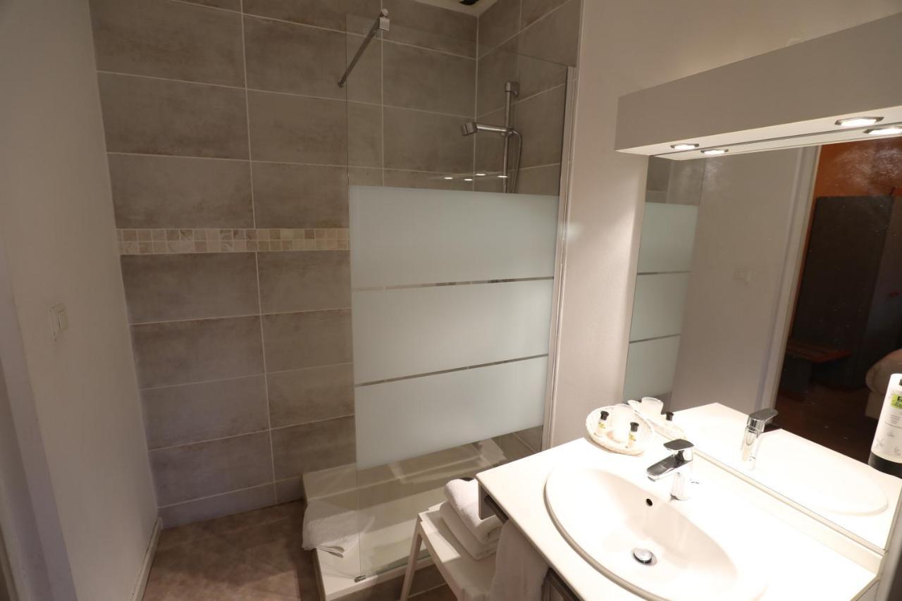 Logis Le Bourguignon Hotel Bèze Eksteriør billede