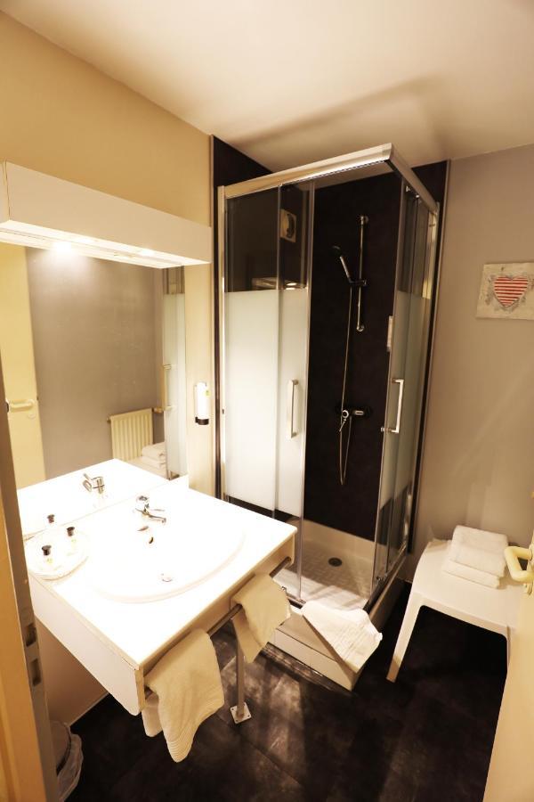 Logis Le Bourguignon Hotel Bèze Eksteriør billede