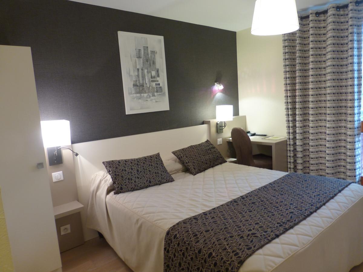 Logis Le Bourguignon Hotel Bèze Eksteriør billede